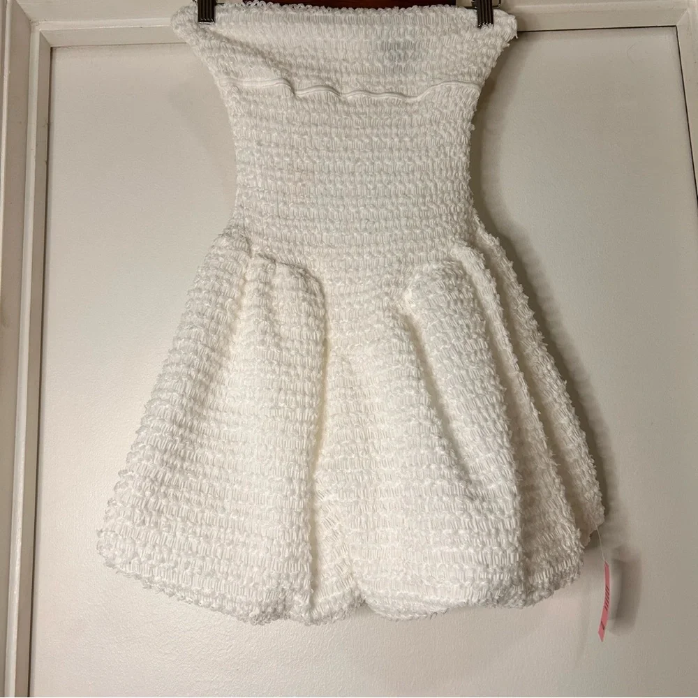 PrettyLittleThing Strapless Bubble Mini Dress - Size 4 - Picture 2 of 9